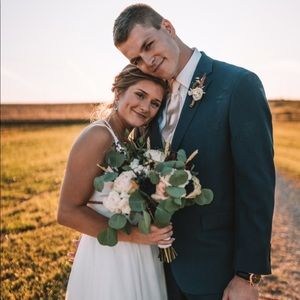 Meet your Posher, Adi